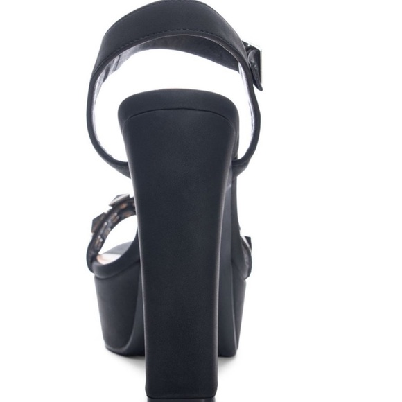 Chinese Laundry Black Arnette Studded Platform Sandal NEW - Picture 7 of 7